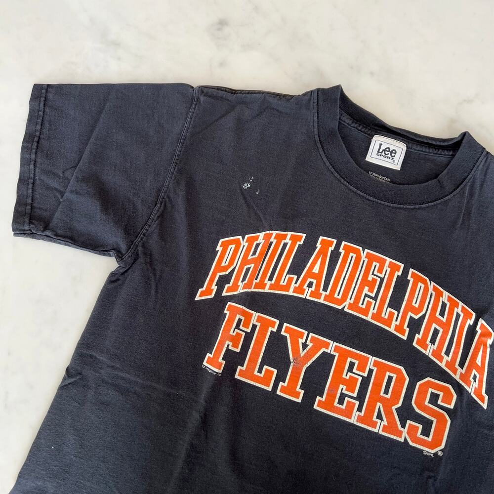 Vintage Philadelphia Flyers Black Distressed T Shirt by Lee Sport
